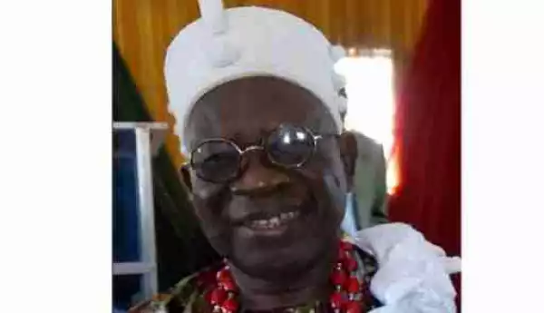A Traditional Ruler In Ogun Bags Law Degree At 73 (Photo)